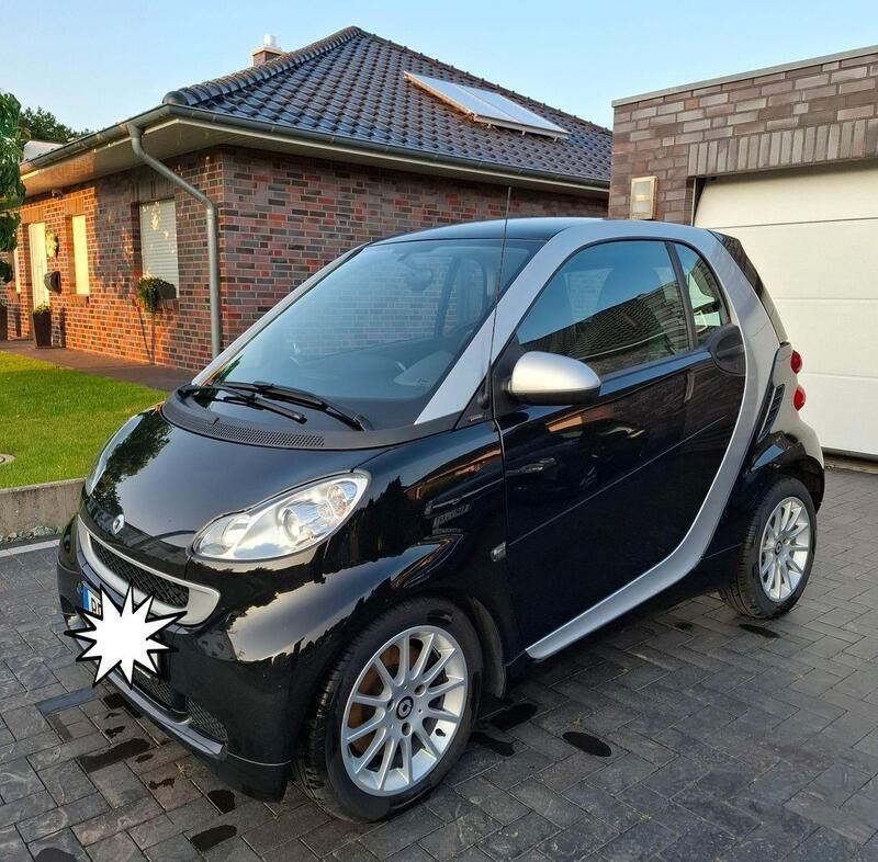 Schwarz Gebraucht 2011 Smart ForTwo Coupé Passion Coupé | 3.900 € (Guter Preis) - Bild 1/4