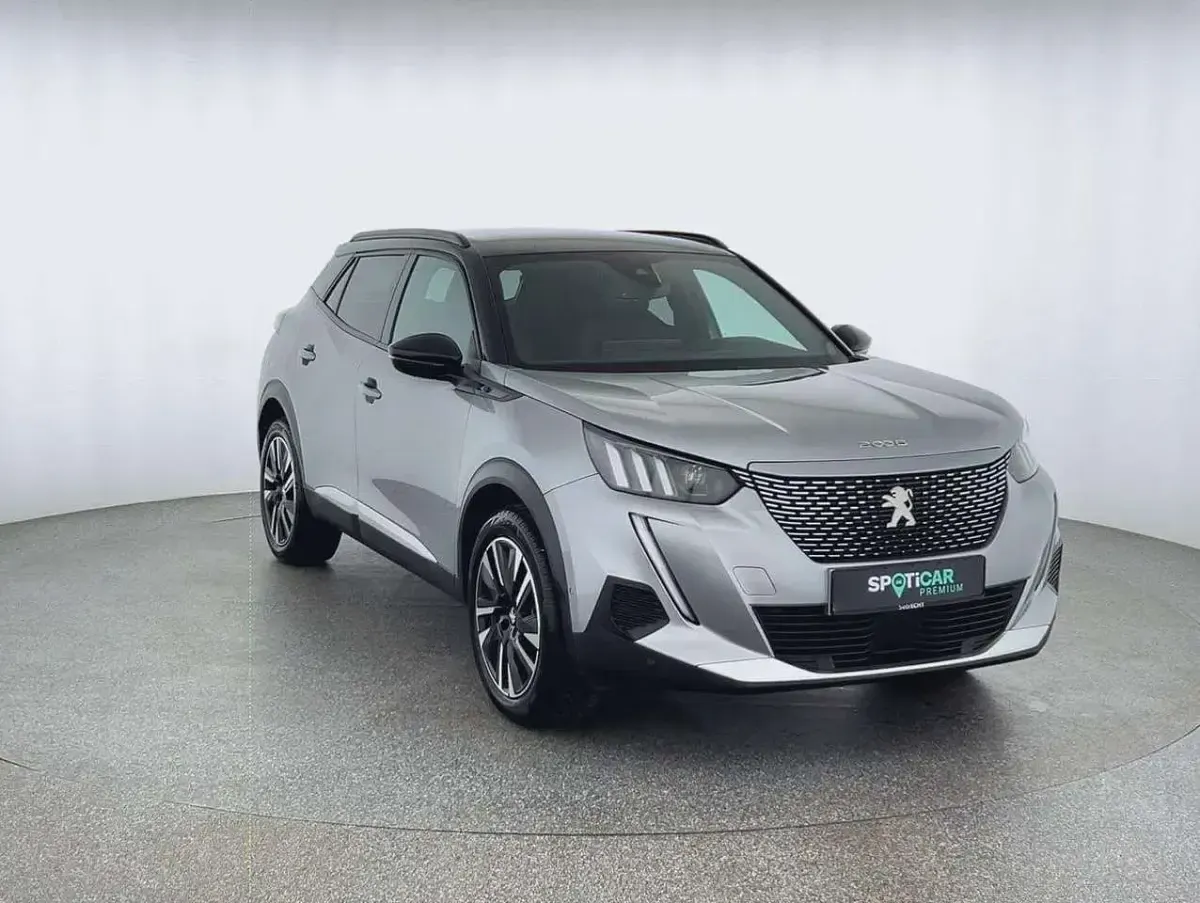 Gebraucht Peugeot e-2008 GT 100 kW (136 PS) 2023 Grau SUV