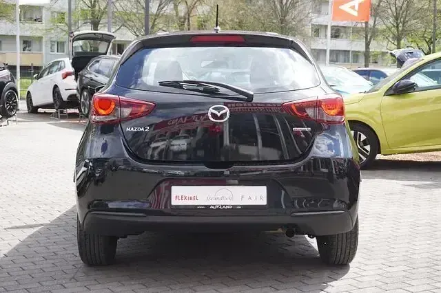 Usata Mazda 2 75 CV (55 kW) 2022 Nero Utilitaria