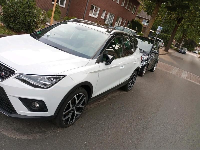 Weiß Gebraucht 2022 Seat Arona SUV | 14.700 € - Bild 1/4
