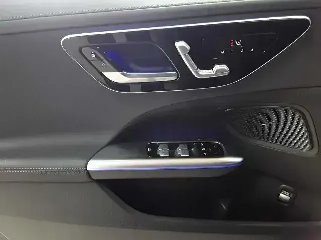 Gebraucht Mercedes C220 Advanced 200 PS (147 kW) 2024 Graphitgrau metallic Kombi