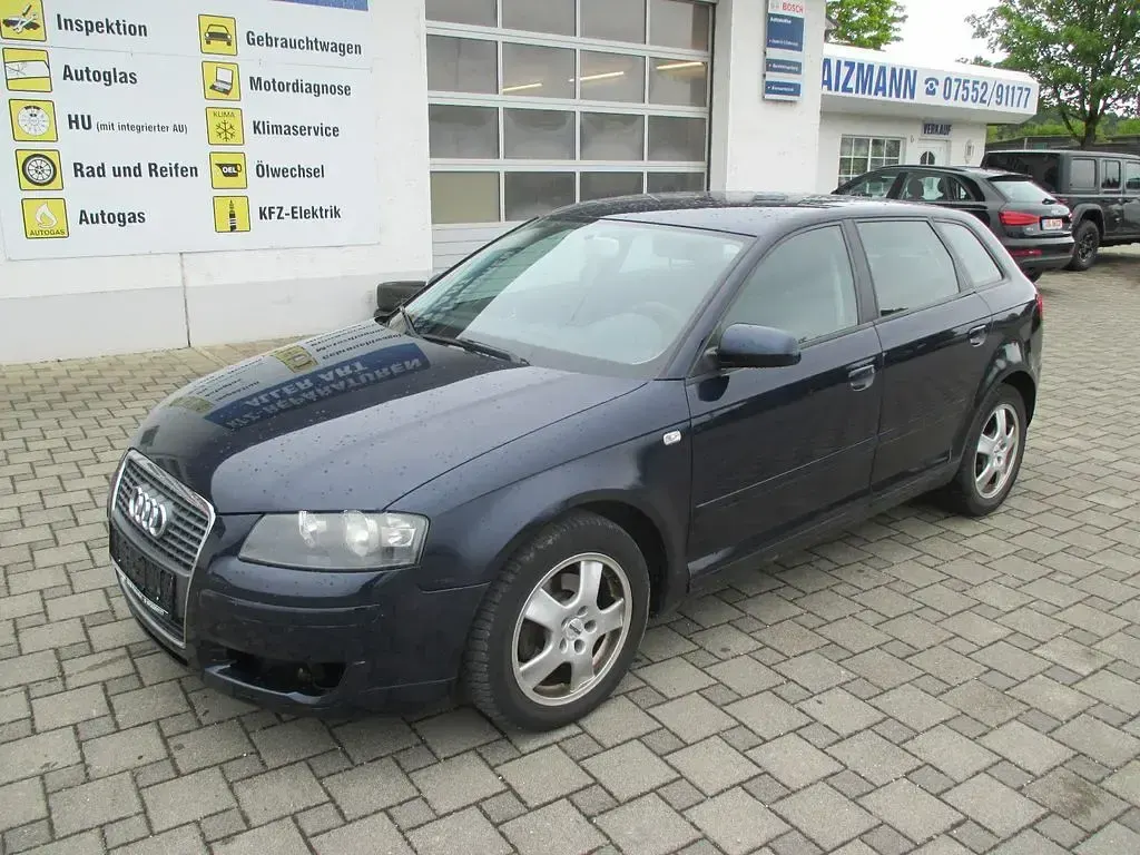 Gebraucht Audi A3 Attraction 105 PS (77 kW) 2006 Blau Kleinwagen