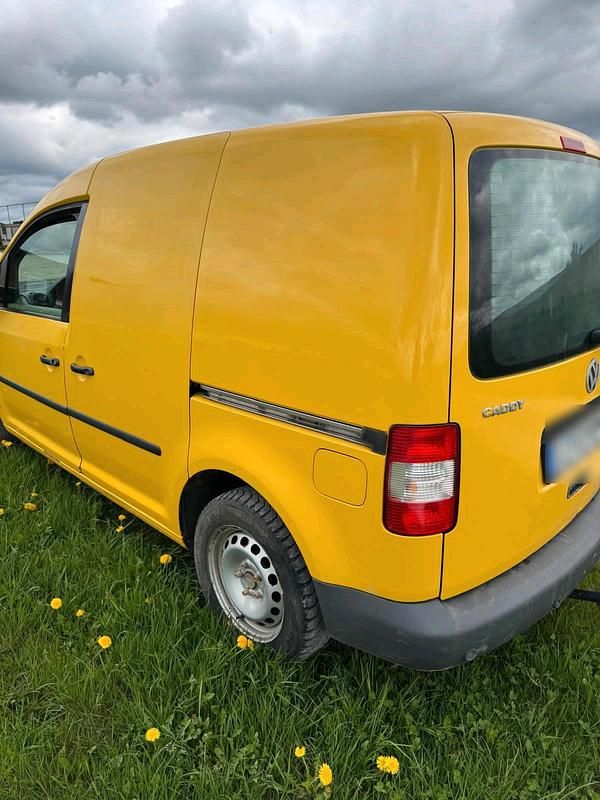 Second-hand VW Caddy 69 CP (50 kW) 2009 Galben Monovolum