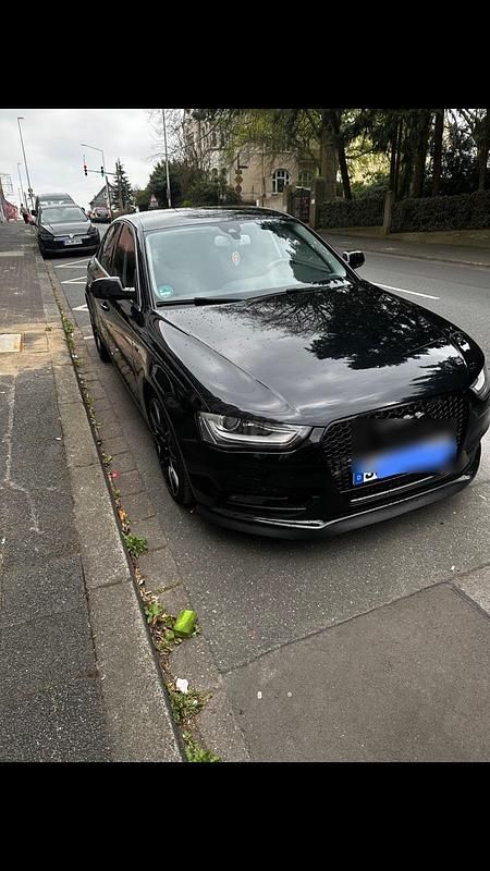Schwarz Gebraucht 2014 Audi A4 Limousine | 8.000 € (Guter Preis) - Bild 1/4