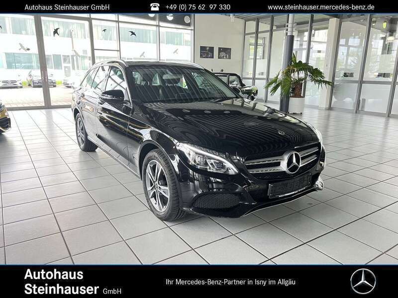 Schwarz Gebraucht 2018 Mercedes C200 Avantgarde Kombi | 21.900 € (Etwas zu teuer) - Bild 1/4