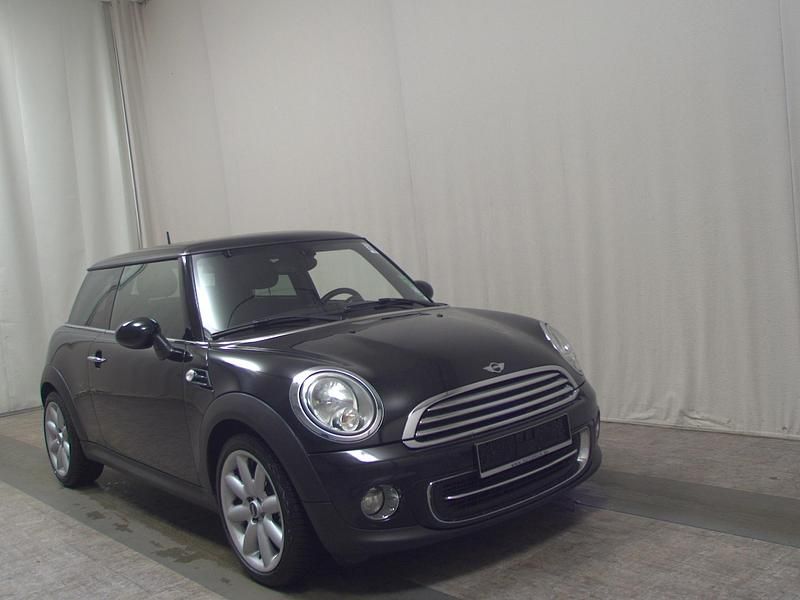 Gebraucht Mini Cooper 122 PS (89 kW) 2013 Midnight black metallic Kleinwagen