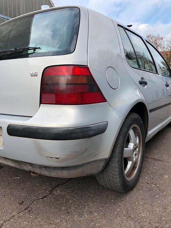 Gebraucht VW Golf III 101 PS (74 kW) 1998 Silber Limousine