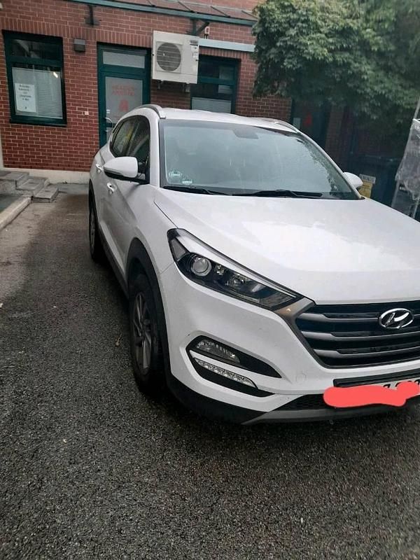 Gebraucht Hyundai Tucson 177 PS (130 kW) 2016 Weiß SUV