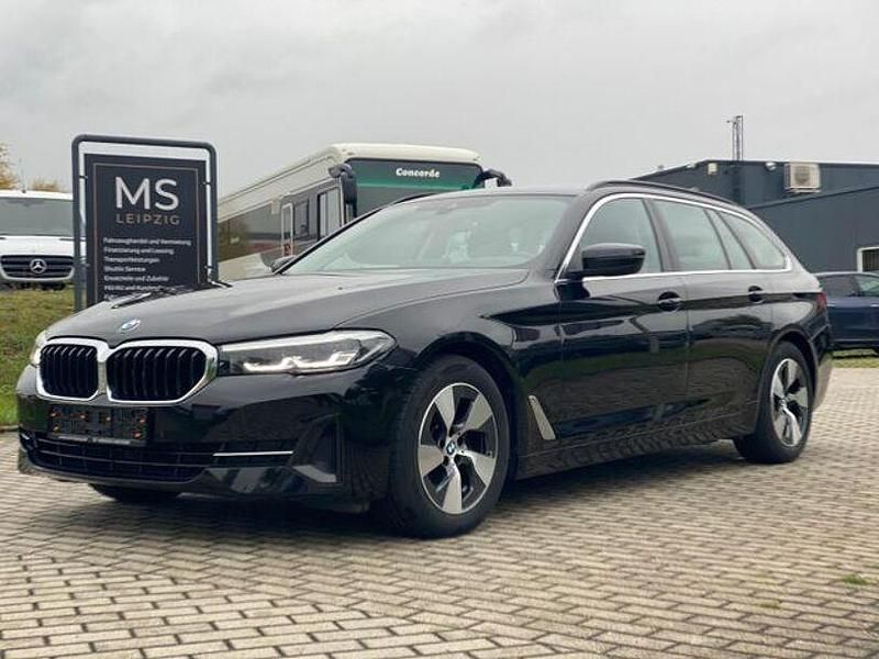 Gebraucht BMW 520 Performance 190 PS (139 kW) 2022 Schwarz Kombi