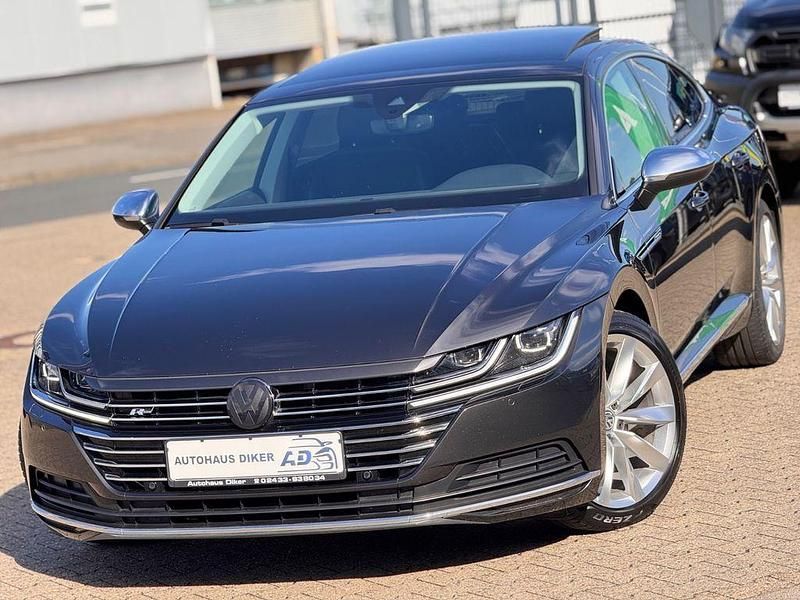 Grau Gebraucht 2017 VW Arteon Elegance Limousine | 20.800 € (Fairer Preis) - Bild 1/4