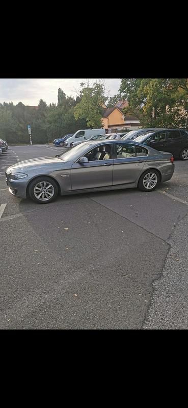 Gebraucht BMW 520 184 PS (135 kW) 2012 Grau Limousine