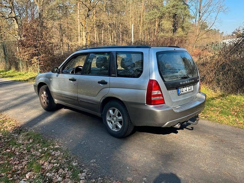 Gebraucht Subaru Forester 125 PS (91 kW) 2002 Silber SUV