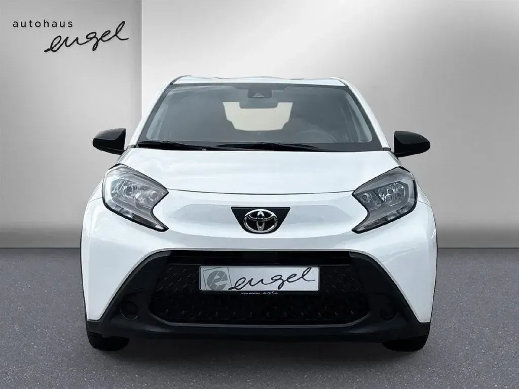 Gebraucht Toyota Aygo X Basis 72 PS (52 kW) 2022 Weiß SUV