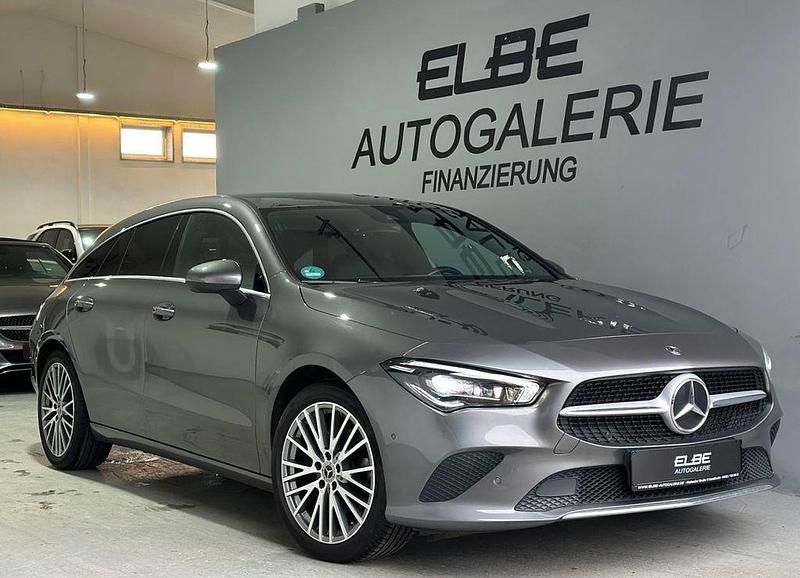 Grau Gebraucht 2020 Mercedes CLA220 Shooting Brake Kombi | 23.800 € (Fairer Preis) - Bild 1/4
