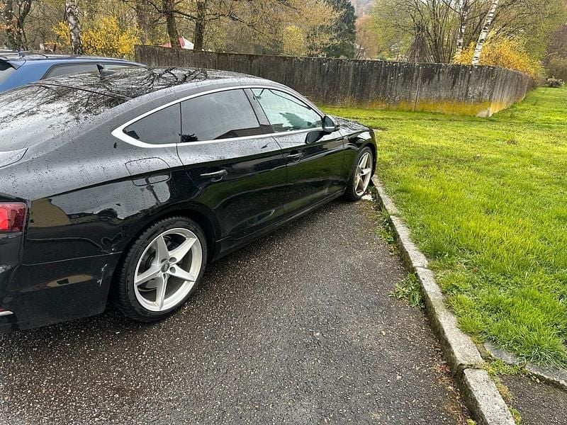 Second-hand Audi A5 Ambiente 190 CP (139 kW) 2018 Negru Coupe