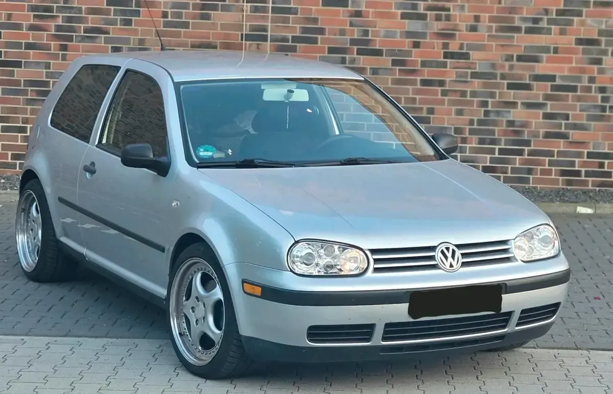 Gebraucht VW Golf IV 101 PS (74 kW) 2002 Silber Coupé