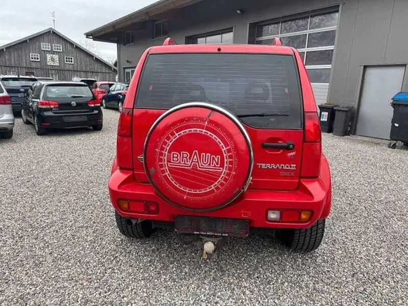 Gebraucht Nissan Terrano 124 PS (91 kW) 1995 Rot SUV