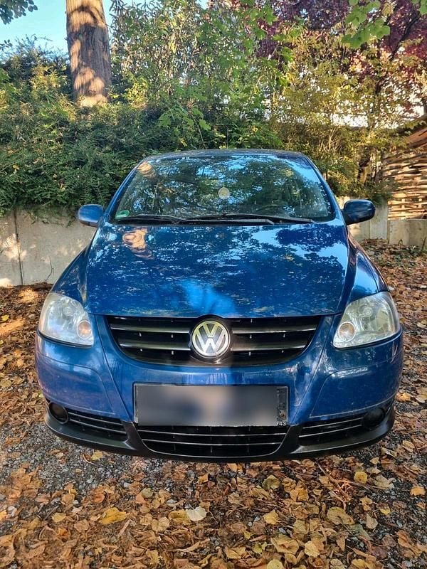 Blau Gebraucht 2009 VW Fox Kleinwagen | 450 € (Superpreis) - Bild 1/4