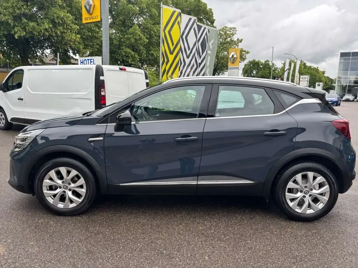 Gebraucht Renault Captur Intens 91 PS (66 kW) 2020 Blue rpe + black gne SUV
