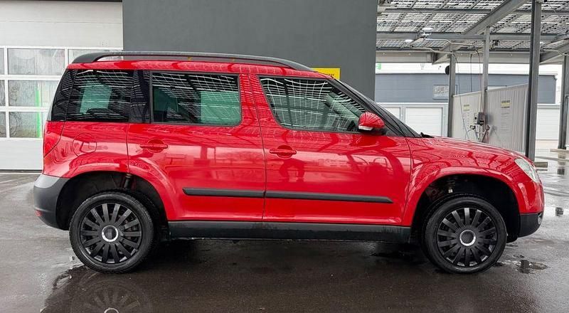 Gebraucht Skoda Yeti 110 PS (80 kW) 2012 Rot SUV