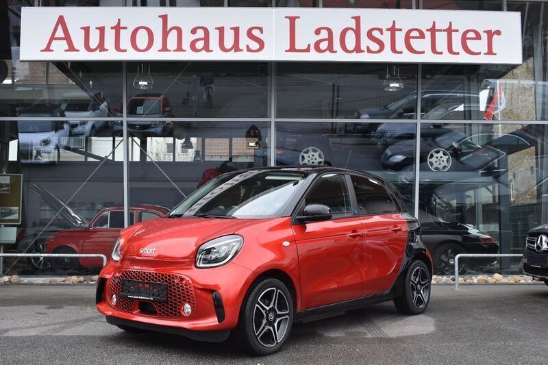 Rot Gebraucht 2021 Smart ForFour Electric Drive Prime Kleinwagen | 14.900 € (Teuer) - Bild 1/4