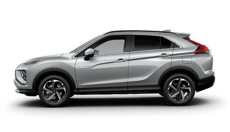 Gebraucht Mitsubishi Eclipse Cross Plus 188 PS (138 kW) 2024 Silber SUV