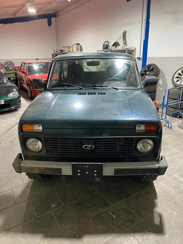 Gebraucht 2011 Lada niva SUV | 6.000 € (Guter Preis) - Bild 1/4