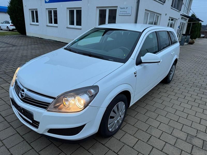 Weiß Gebraucht 2010 Opel Astra Kombi | 2.750 € (Superpreis) - Bild 1/4