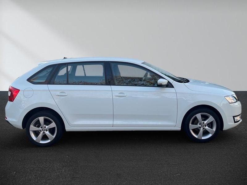 Gebraucht Skoda Rapid Cool Edition 90 PS (66 kW) 2017 Weiß Kleinwagen