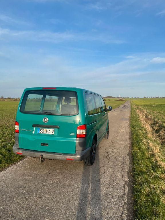 Gebraucht VW T5 140 PS (102 kW) 2011 Grün Van