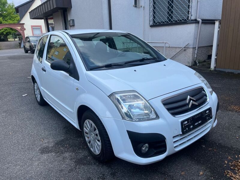 Weiß Gebraucht 2009 Citroën C2 Tonic Kleinwagen | 1.500 € (Guter Preis) - Bild 1/4