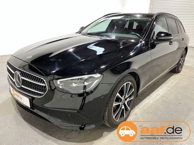 Gebraucht Mercedes E220 194 PS (142 kW) 2021 Schwarz Limousine