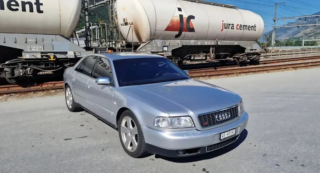Gebraucht Audi S8 Sport 360 PS (264 kW) 1999 Silber Limousine