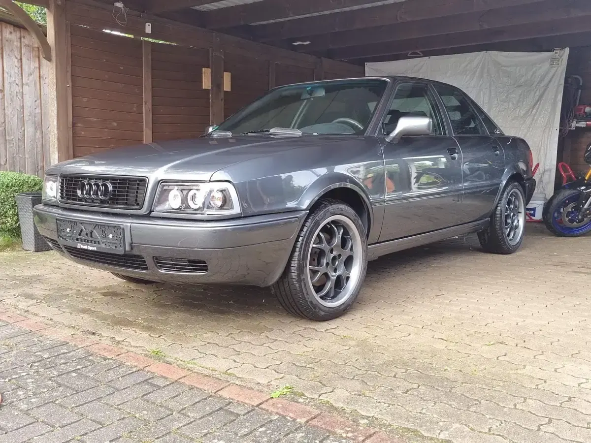 Gebraucht Audi 80 116 PS (85 kW) 1993 Grau Limousine