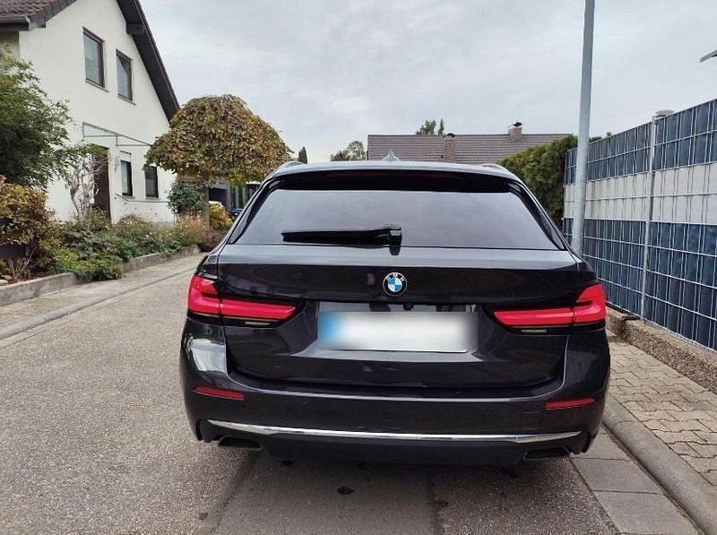 Gebraucht BMW 530 Sport Line 286 PS (210 kW) 2020 Schwarz Kombi