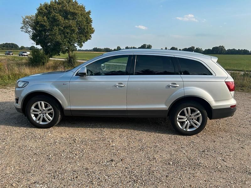 Silber Gebraucht 2010 Audi Q7 S-Line SUV | 12.000 € (Superpreis) - Bild 1/4