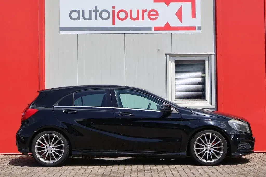 Gebraucht Mercedes A180 Ambition 122 PS (89 kW) 2013 Schwarz Limousine