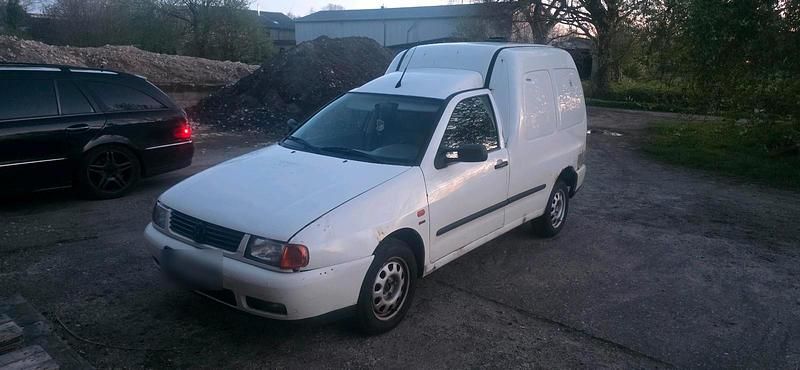 Second-hand VW Caddy 64 CP (47 kW) 2002 Alb Monovolum