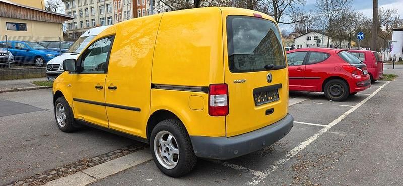Gebraucht VW Caddy 69 PS (50 kW) 2009 Gelb Van / Kleinbus