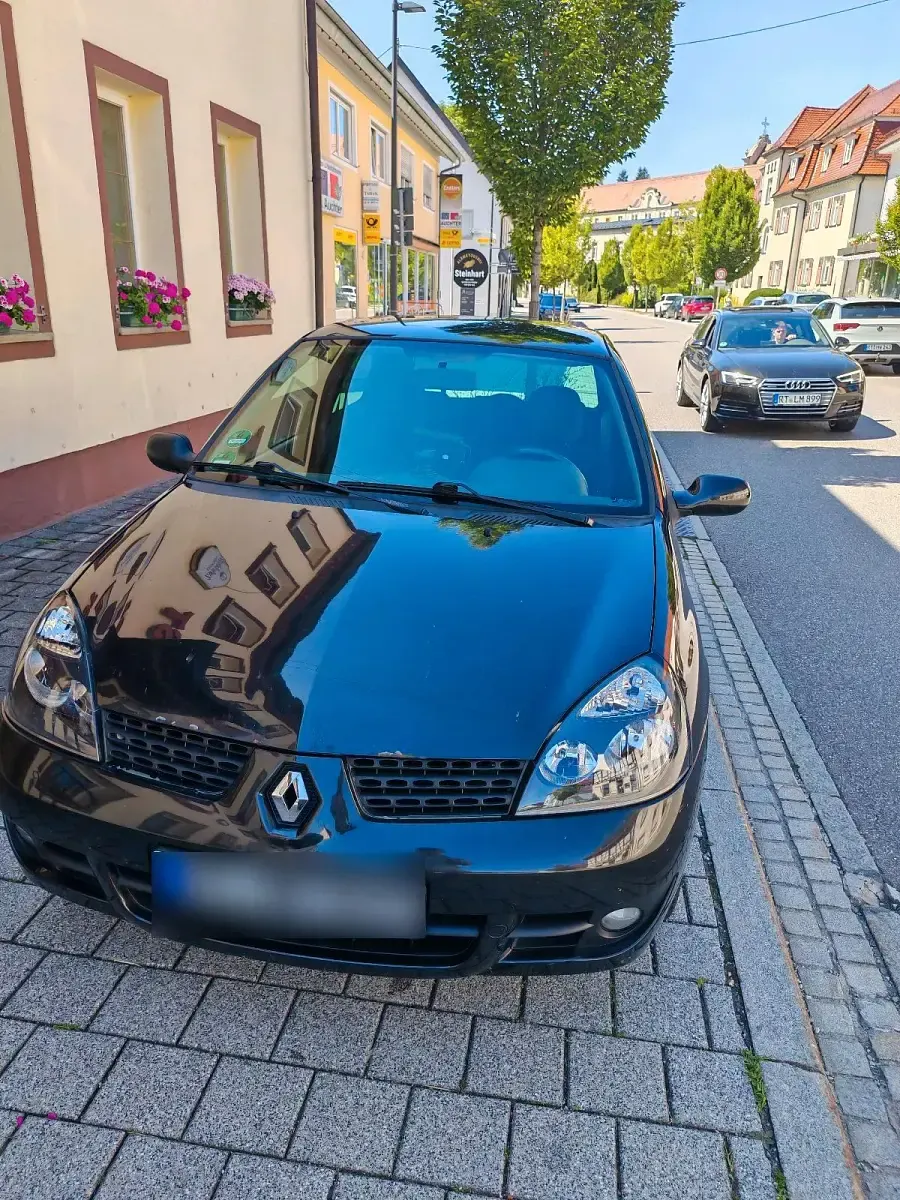 Gebraucht Renault Clio Authentique 75 PS (55 kW) 2026 Schwarz Kleinwagen