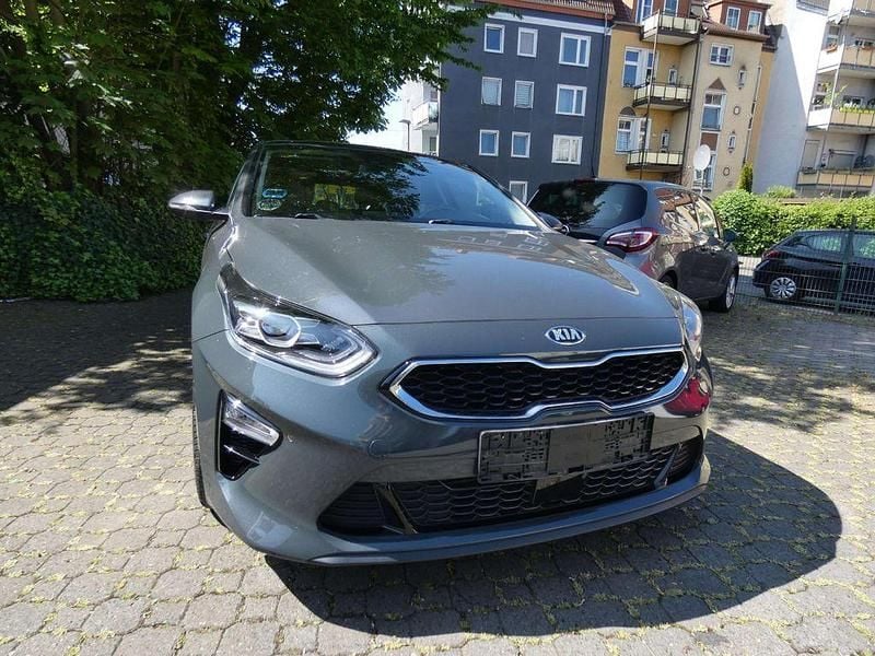 Używany Kia Ceed Platinum Edition 140 KM (102 kW) 2019 Szary Hatchback