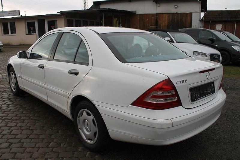 Gebraucht Mercedes C180 Classic 129 PS (94 kW) 2000 Weiß Limousine