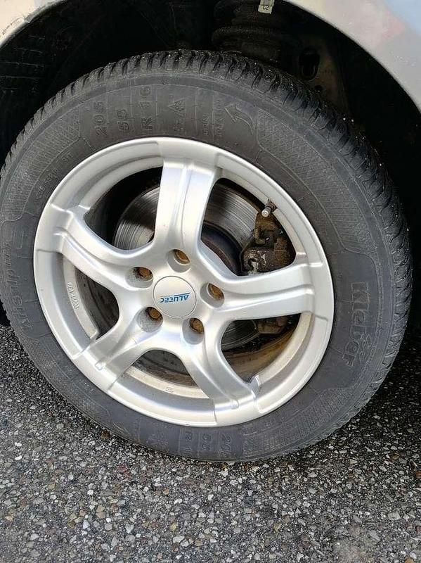 Gebraucht BMW 316 116 PS (85 kW) 2009 Grau Limousine