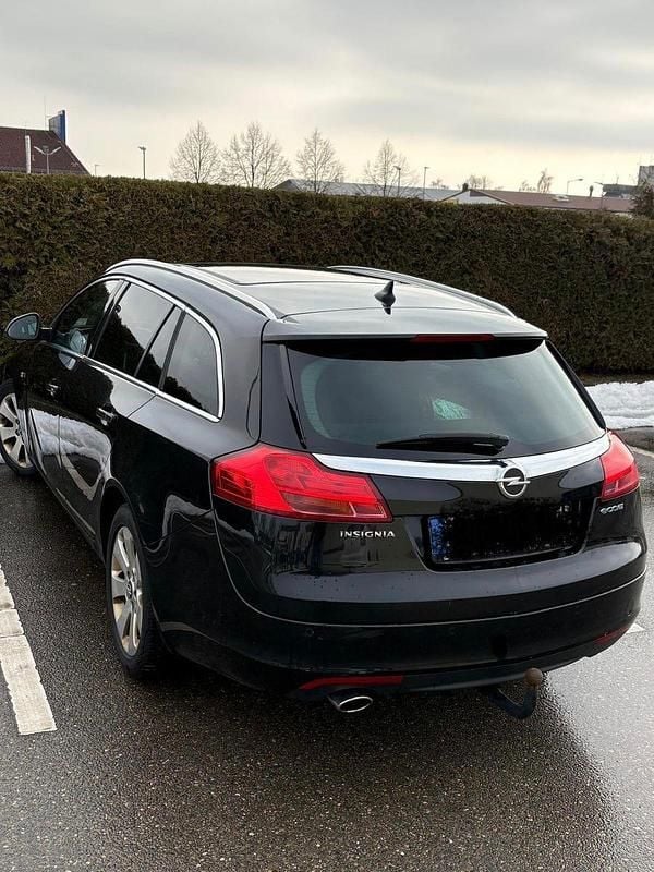 Gebraucht Opel Insignia 160 PS (117 kW) 2010 Schwarz Kombi