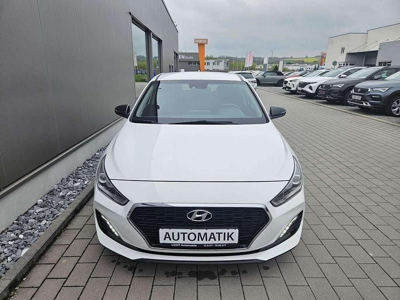 Gebraucht Hyundai i30 YES! 140 PS (102 kW) 2019 Polar white / sol Kleinwagen