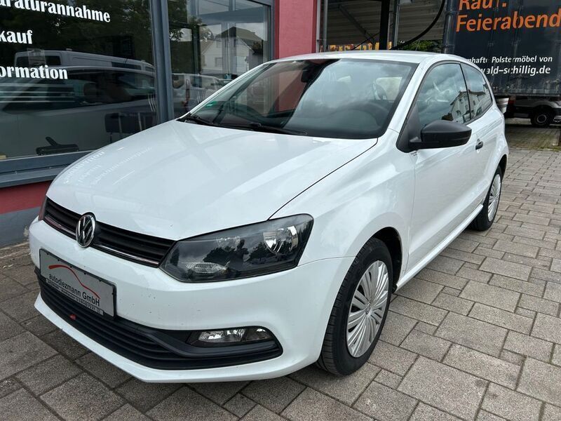 Weiß Gebraucht 2016 VW Polo Trendline Kleinwagen | 7.900 € (Fairer Preis) - Bild 1/4
