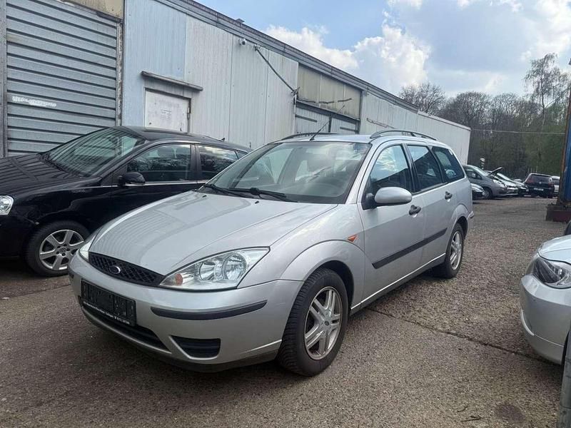 Second-hand Ford Focus Ghia 101 CP (74 kW) 2003 Argintiu Break