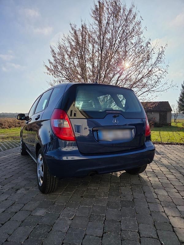 Gebraucht Mercedes A160 95 PS (69 kW) 2011 Kleinwagen