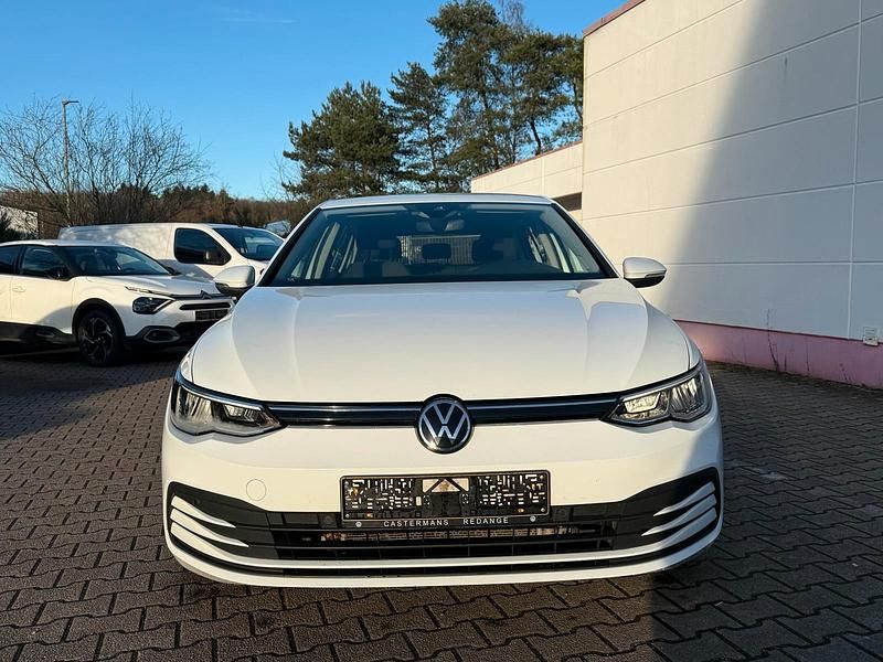 Gebraucht VW Golf VII 116 PS (85 kW) 2021 Weiß Kleinwagen