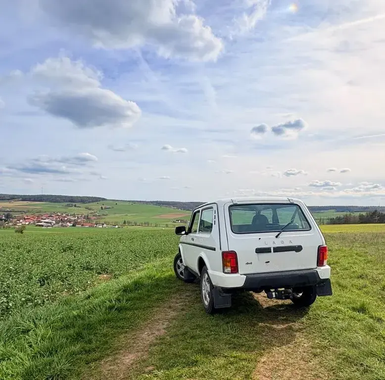 Gebraucht Lada Urban 83 PS (61 kW) 2018 Weiß SUV